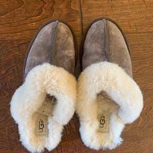UGG slippers worn once
